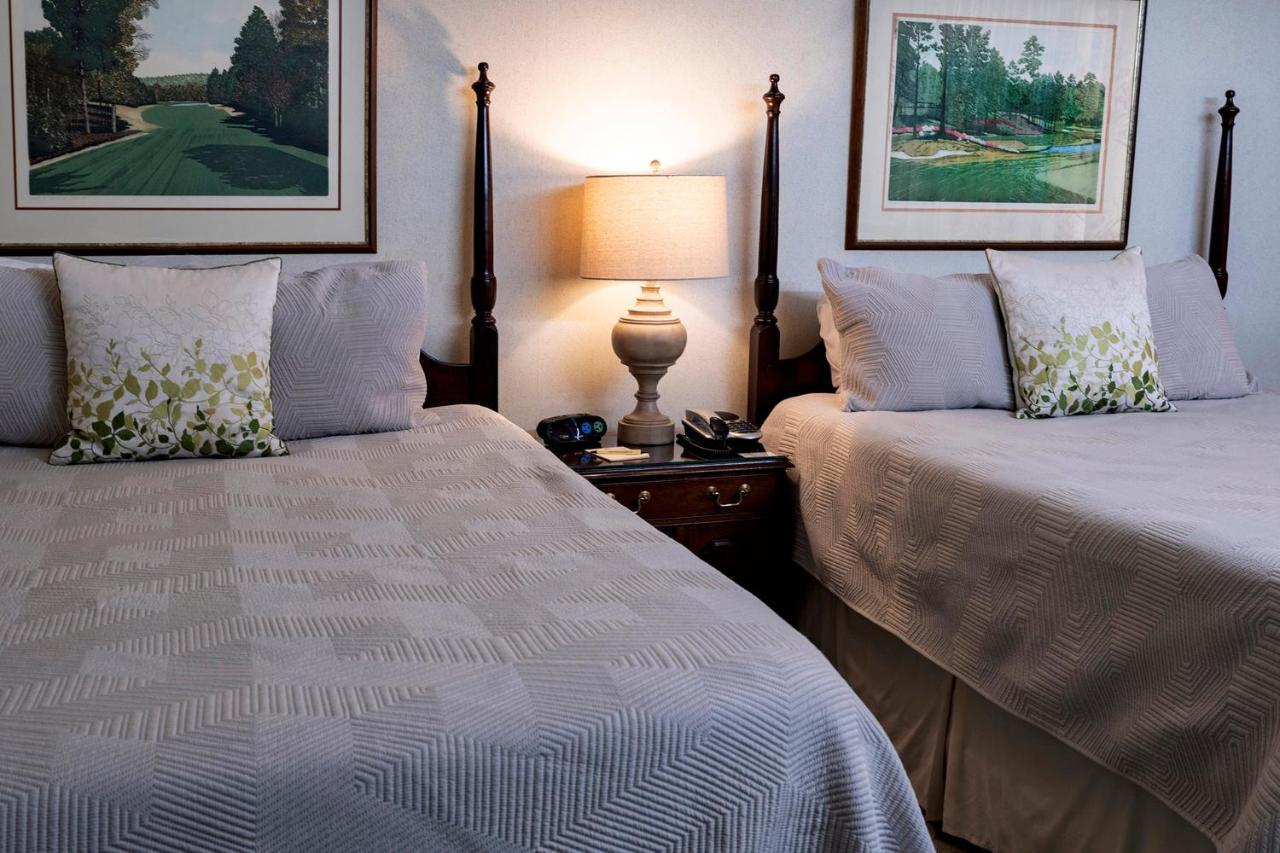 The Inn At Houndslake Aiken Exterior photo