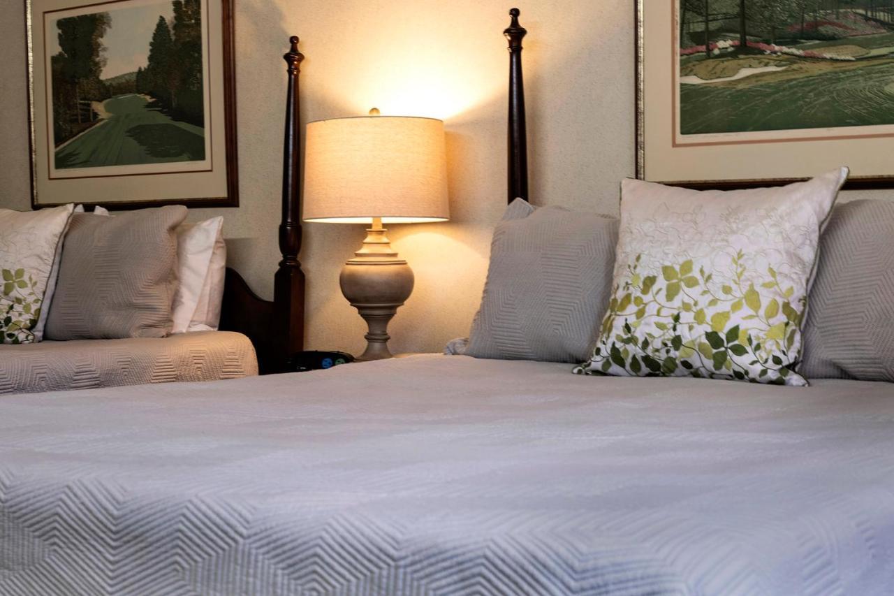 The Inn At Houndslake Aiken Exterior photo