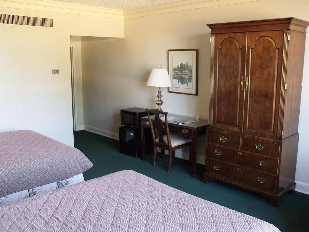 The Inn At Houndslake Aiken Exterior photo